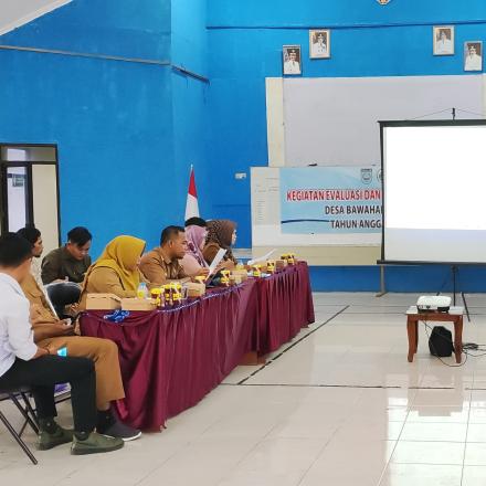 Menggebrak Pembangunan Desa : Desa Mataraman Melakukan Evaluasi R-APBDES 2024